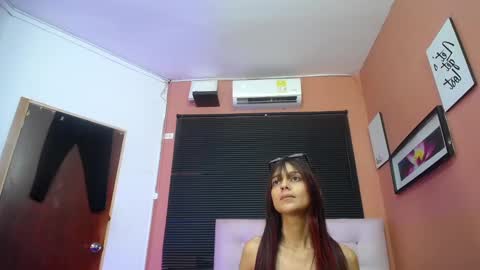 Snapshot of hotlittlechill chatting on February 2025 05:28:01 PM hotlittlechill online show from February 2025 05:28:01 PM
