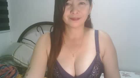 Snapshot of hotmamajen4u chatting on February 2025 12:27:01 AM hotmamajen4u online show from February 2025 12:27:01 AM