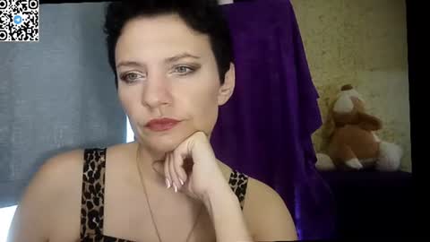 hotmamaqueen234 online show from June 2026 07:21:02 AM