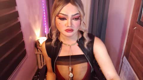 Snapshot of hotmistressmorgana chatting on June 2026 07:39:01 AM morgana online show from June 2026 07:39:01 AM