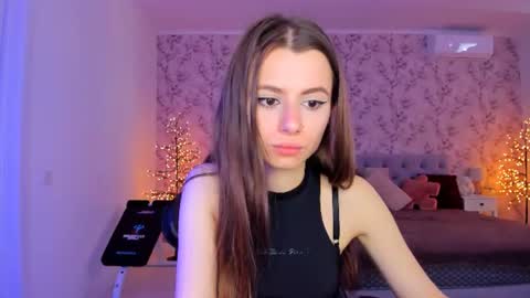 hotmolly_ online show from June 2026 10:02:02 AM