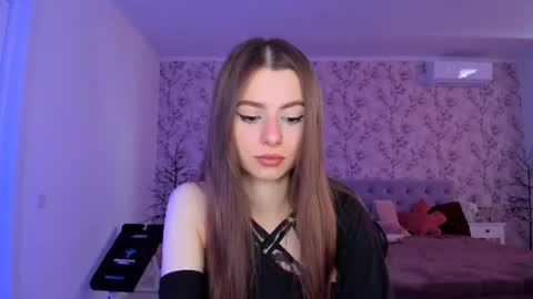 hotmolly_ online show from June 2026 09:45:01 AM
