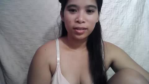 Snapshot of hotmompinay30 chatting on February 2026 11:01:02 PM flor online show from February 2026 11:01:02 PM