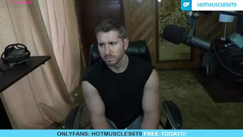 hotmuscles6t9 online show from June 2026 07:15:01 PM
