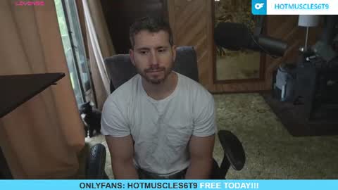hotmuscles6t9 online show from June 2026 02:03:02 PM