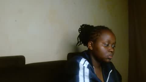 Snapshot of hotnelli chatting on November 2025 11:48:02 PM Rose online show from November 2025 11:48:02 PM