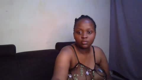 Snapshot of hotnelli chatting on November 2025 03:50:01 AM Rose online show from November 2025 03:50:01 AM