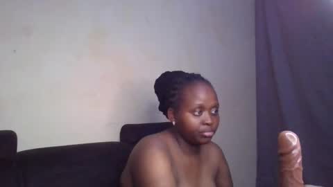 Snapshot of hotnelli chatting on November 2025 06:10:02 PM Rose online show from November 2025 06:10:02 PM