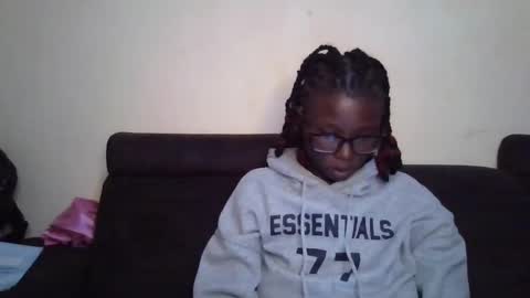 Snapshot of hotnelli chatting on December 2025 03:58:02 AM Rose online show from December 2025 03:58:02 AM