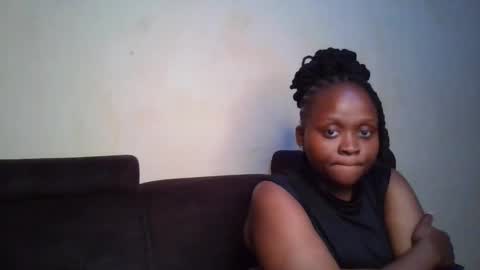 Snapshot of hotnelli chatting on December 2025 06:39:01 PM Rose online show from December 2025 06:39:01 PM