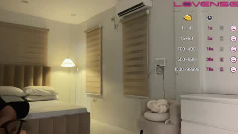 hotnessemerie online show from May 2026 10:47:01 AM