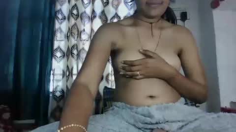 Snapshot of hotnsweetindian chatting on February 2025 07:48:01 AM lola online show from February 2025 07:48:01 AM