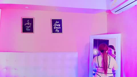 Snapshot of hotpawgmilf chatting on January 2025 12:37:02 PM Sussy Bloom online show from January 2025 12:37:02 PM