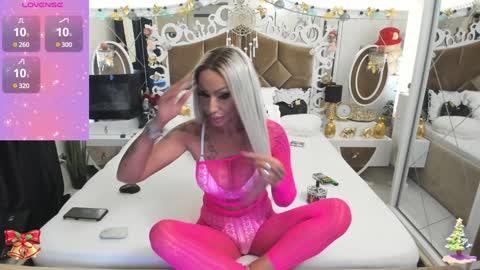 Snapshot of hotred69xxx chatting on December 2024 03:32:02 PM Delya- online show from December 2024 03:32:02 PM