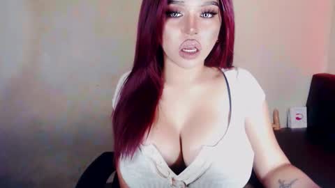 Snapshot of hotsexyhugetrans chatting on December 2024 08:42:02 AM Marga Avery online show from December 2024 08:42:02 AM