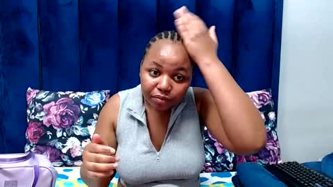 hotsmalltitsx online show from June 2026 07:04:02 PM