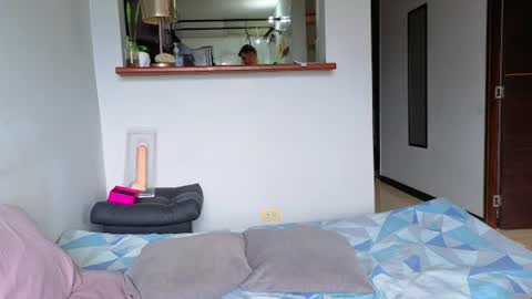 Snapshot of hotstud_999 chatting on July 2026 06:43:02 PM Andres online show from July 2026 06:43:02 PM