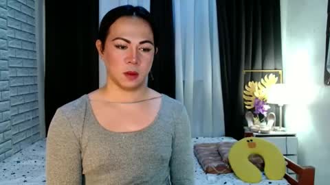 Alex Summer online show from December 2025 09:16:01 AM