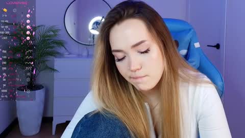 hello Im Eva online show from January 2025 10:45:01 AM