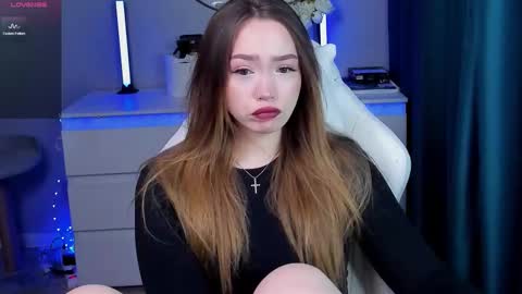 hello Im Eva online show from November 2025 09:52:02 AM