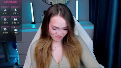 hello Im Eva online show from December 2025 02:03:01 PM