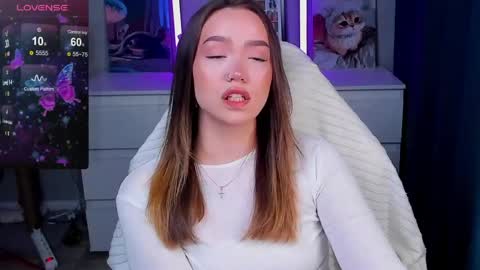 hello Im Eva online show from May 2026 01:05:02 PM