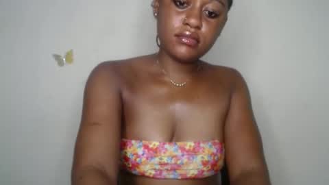 Ella online show from November 2025 11:18:01 PM