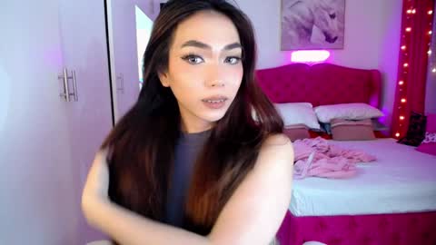 LEXIE- dont forget to give me thumbs up online show from December 2024 09:11:02 AM