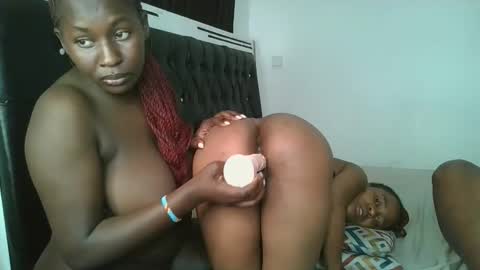 hottie_mistie online show from May 2026 11:43:01 PM