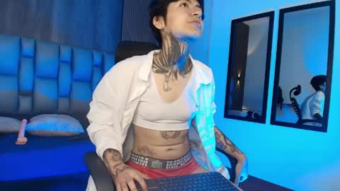 Juls online show from April 2026 07:20:01 PM