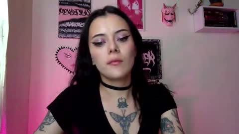 Snapshot of hottietat4u chatting on November 2025 02:31:02 PM Tat online show from November 2025 02:31:02 PM