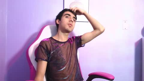 Snapshot of hottiie_guy chatting on December 2025 07:08:02 PM hottiie_guy online show from December 2025 07:08:02 PM