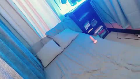 Snapshot of hottmolly100403 chatting on November 2025 09:25:01 PM SCARLET online show from November 2025 09:25:01 PM