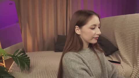 hottpeachh online show from October 2025 04:50:01 PM