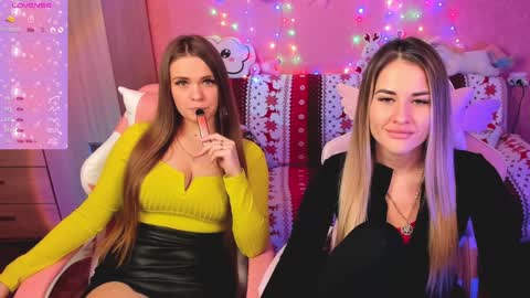 Snapshot of hotty_girls_here chatting on February 2025 09:08:02 AM Ivanna and Jessica online show from February 2025 09:08:02 AM