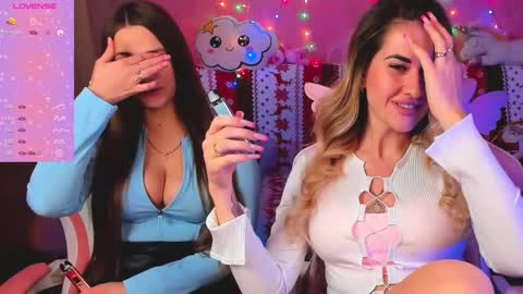 Snapshot of hotty_girls_here chatting on February 2025 06:12:02 AM Ivanna and Jessica online show from February 2025 06:12:02 AM