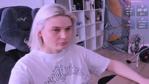 Nessie and Jessie online show from February 2025 12:36:02 PM