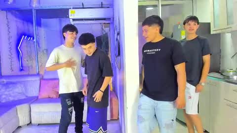 Snapshot of houseofwarrios chatting on January 2026 05:43:02 AM we are Harry Jersi pablo and our mod talco online show from January 2026 05:43:02 AM