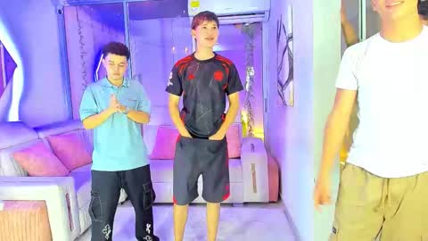 Snapshot of houseofwarrios chatting on January 2026 05:23:02 AM we are Harry Jersi pablo and our mod talco online show from January 2026 05:23:02 AM