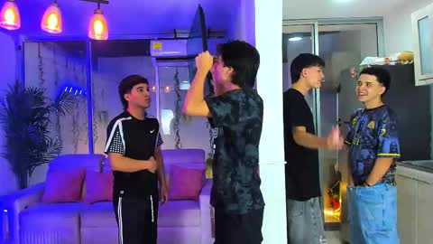 Snapshot of houseofwarrios chatting on March 2026 05:22:01 AM we are Harry Jersi pablo and our mod talco online show from March 2026 05:22:01 AM