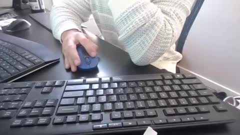 Snapshot of hoverday chatting on March 2026 08:04:02 PM hoverday online show from March 2026 08:04:02 PM