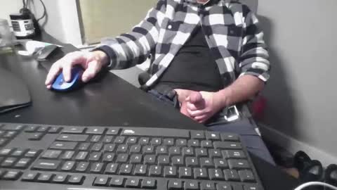 Snapshot of hoverday chatting on March 2026 05:44:01 AM hoverday online show from March 2026 05:44:01 AM