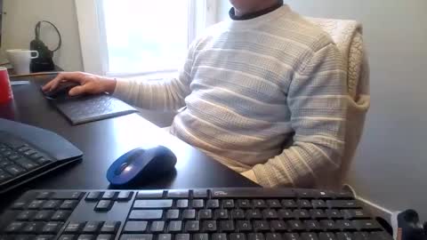 Snapshot of hoverday chatting on March 2026 12:30:02 PM hoverday online show from March 2026 12:30:02 PM