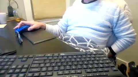 Snapshot of hoverday chatting on March 2026 04:26:01 AM hoverday online show from March 2026 04:26:01 AM