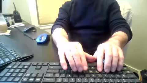 Snapshot of hoverday chatting on March 2026 03:32:01 AM hoverday online show from March 2026 03:32:01 AM