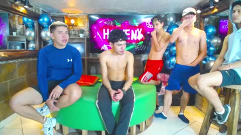 Snapshot of howents chatting on December 2024 12:43:02 AM HOWENTS online show from December 2024 12:43:02 AM