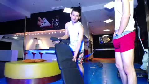 Snapshot of howents chatting on January 2025 03:04:02 AM HOWENTS online show from January 2025 03:04:02 AM