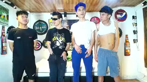 Snapshot of howents chatting on March 2025 04:05:02 AM HOWENTS online show from March 2025 04:05:02 AM