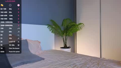 Diane online show from March 2025 08:21:02 PM