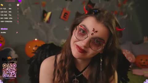 Diane online show from October 2025 07:48:02 PM